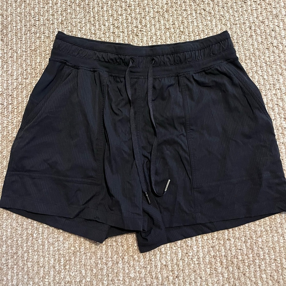 Lululemon Dance Studio High-Rise Short 3.5" Black Womens Sz 6